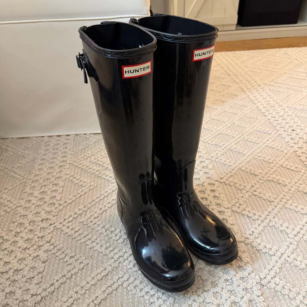 Hunter Black Gloss Tall Rain Boots